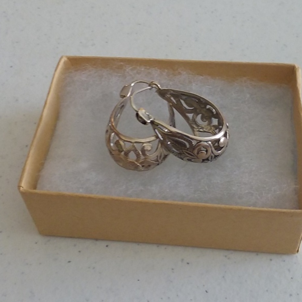 Silpada Sterling Silver Carved Earrings